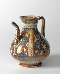 Aiguière en fritware, Seldjoukide (céramique)