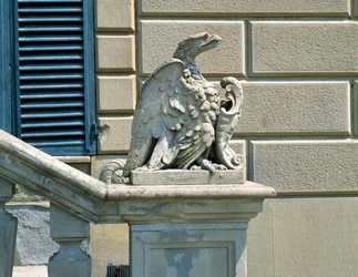 Aigle et blason, Villa di Celle