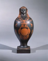 Vase canope, de Staffordshire, vers 1773