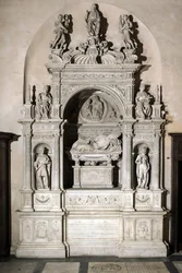 Monument funéraire en hommage au cardinal Girolamo Basso Della Rovere (sculpture en marbre)