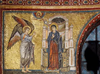 Annonciation, détail du Couronnement de la Vierge et Histoires de Marie, par Jacopo Torriti, mosaïque dans le cul-de-four de l