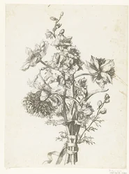 Bouquet avec des anémones, une jacinthe et des delphiniums