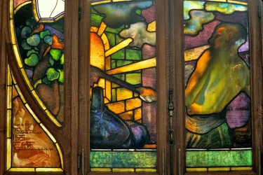 Nancy (département 54), Art Nouveau, Chambre de Commerce et Bourse, Vitrail par Jacques Gruber (1870-1936)