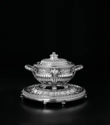 Soupière Louis XV, couvercle et support du service Orloff, 1770