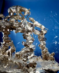 Table principalement par Louis Henri, duc de Bourbon, prince de Condé sculptée d