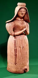 Bouteille en forme de femme avec une coiffe, Atelier de Borne
