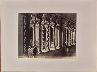 Le Cloître de Saint Paul. Intérieur
