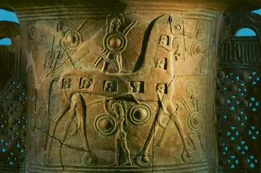 Cheval de Troie sur une amphore du VIIe siècle av. J.-C. de Mykonos montrant la plus ancienne connue...