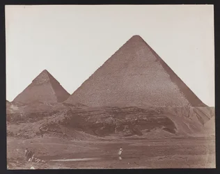 Égypte. Gizeh. Pyramides de Khéops et de Khéphren