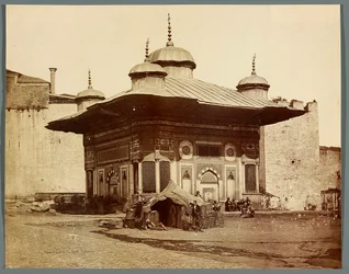 « Fontaine du sultan Selim » [Istanbul. Fontaine du sultan Selim]