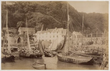 Bateaux de pêche dans le port de Clovelly