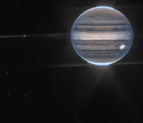 Les images de Jupiter de Webb révèlent des aurores et des brumes