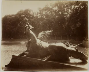 Versailles, Grand Trianon, Dragon par Hardy