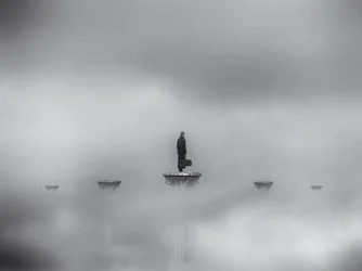 Voyageur solitaire dans la brume