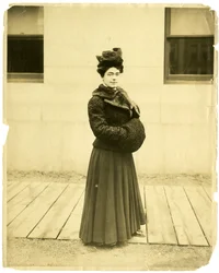 Ely Letson? Dr Elizabeth Letson Bryan, vers 1905-40