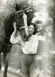 Judith Anderson, c.1917-24