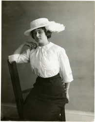 Blouse en soie blanche, McCreery