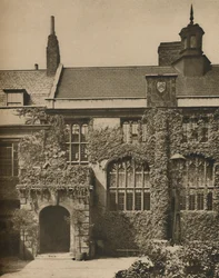 Grande salle où dînent les frères de la Chartreuse, vers 1935