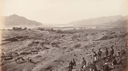 Gorge de la rivière au-dessus de Lalpura regardant vers Bassaule, vers 1878