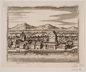 Une ville avec une rivière