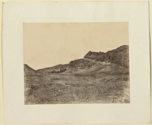 [Montagne de Thèbes]