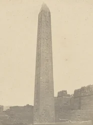 Louqsor, Obélisque, Côtés Est et Sud
