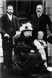 Quatre générations de la royauté victorienne, prises à Osborne House, 5 août 1899