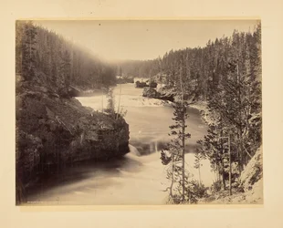 Rapides du Yellowstone au-dessus des chutes