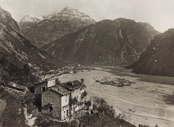 Album "Meine weltkriegs - Erinnerungen Front Sud-Ouest (Carinthie, Italie, Tyrol du Sud) 31/03/1915-12/11/1918 - Josef Zohles Wien": vue de Chiusaforte