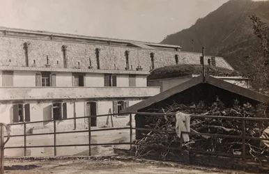 Album "Meine weltkriegs - Erinnerungen South-West Front (Carinthie, Italie, Tyrol du Sud) 31/03/1915-12/11/1918 - Josef Zohles Wien": la forteresse de Chiusaforte