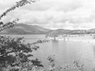 Vue sur Crummock Water avec les montagnes en arrière-plan
