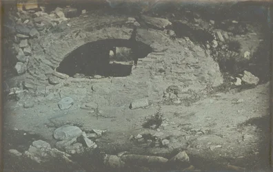 Athènes. T.[emple] de Min.[erve] Poliade (1er plans) / [Ouverture de la citerne au pied de l