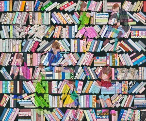 Des lecteurs dans des bibliothèques à motifs