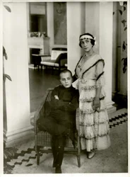 Mathilde Kschessinska 1872-1971 avec son fils Vladimir, 1916