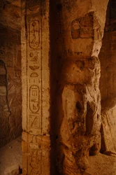 Intérieur du temple de Taharka, détails, Dieu Bès, Gebel Barkal, 2007