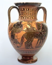 Amphore à figures noires représentant un quadrige, 515-490 av. J.-C.