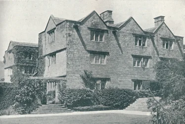 Eyam Hall, Derbyshire, vers 1907