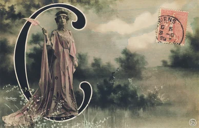 Lettre capitale C : Lucienne Roger, artiste demi-mondaine de la Belle Époque, 1906