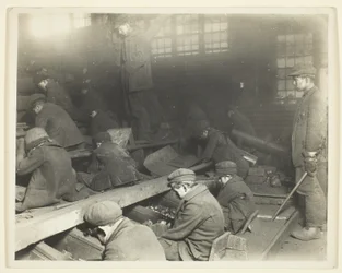Vue des travailleurs dans le brise-roche Ewen de la Pennsylvania Coal Company