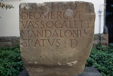 Inscription avec dédicace à Mercure, plaque de grès, Bitburg, Rhénanie-Palatinat, Allemagne, civilisation romaine, 2e-3e siècle après J.-C.
