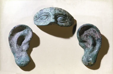 Yeux et oreilles votifs romains, bronze, 200 av. J.-C.-100 apr. J.-C.
