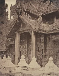 Amerapoora : Porte du Pyathat à l