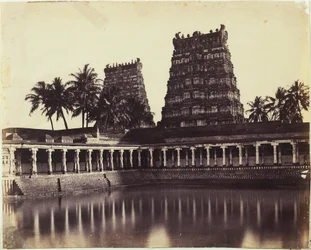Madura. La Grande Pagode, Mootoo Alaghur et East Gopurum depuis Tank