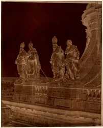 Quatre statues à Versailles