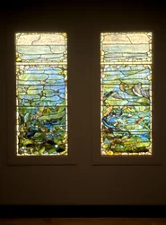 Fenêtre avec étoile de mer ("Printemps") et fenêtre avec anémone de mer ("Été")