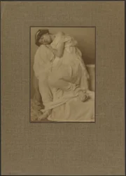 Modèle drapé, dormant