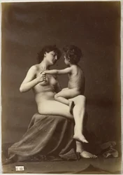 Étude de nu féminin, assise avec un enfant nu sur les genoux