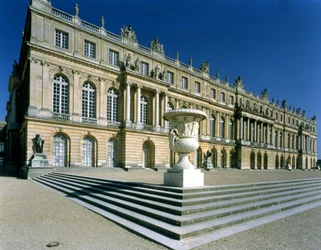 Section principale de la façade du jardin, 1668-84