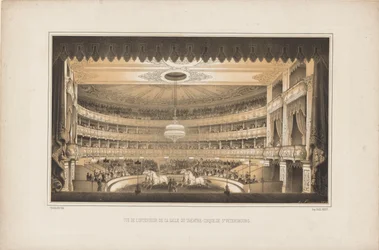 Intérieur du théâtre du cirque équestre à Saint-Pétersbourg