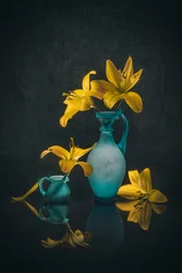 Vases bleu sarcelle « Golden Lilies »